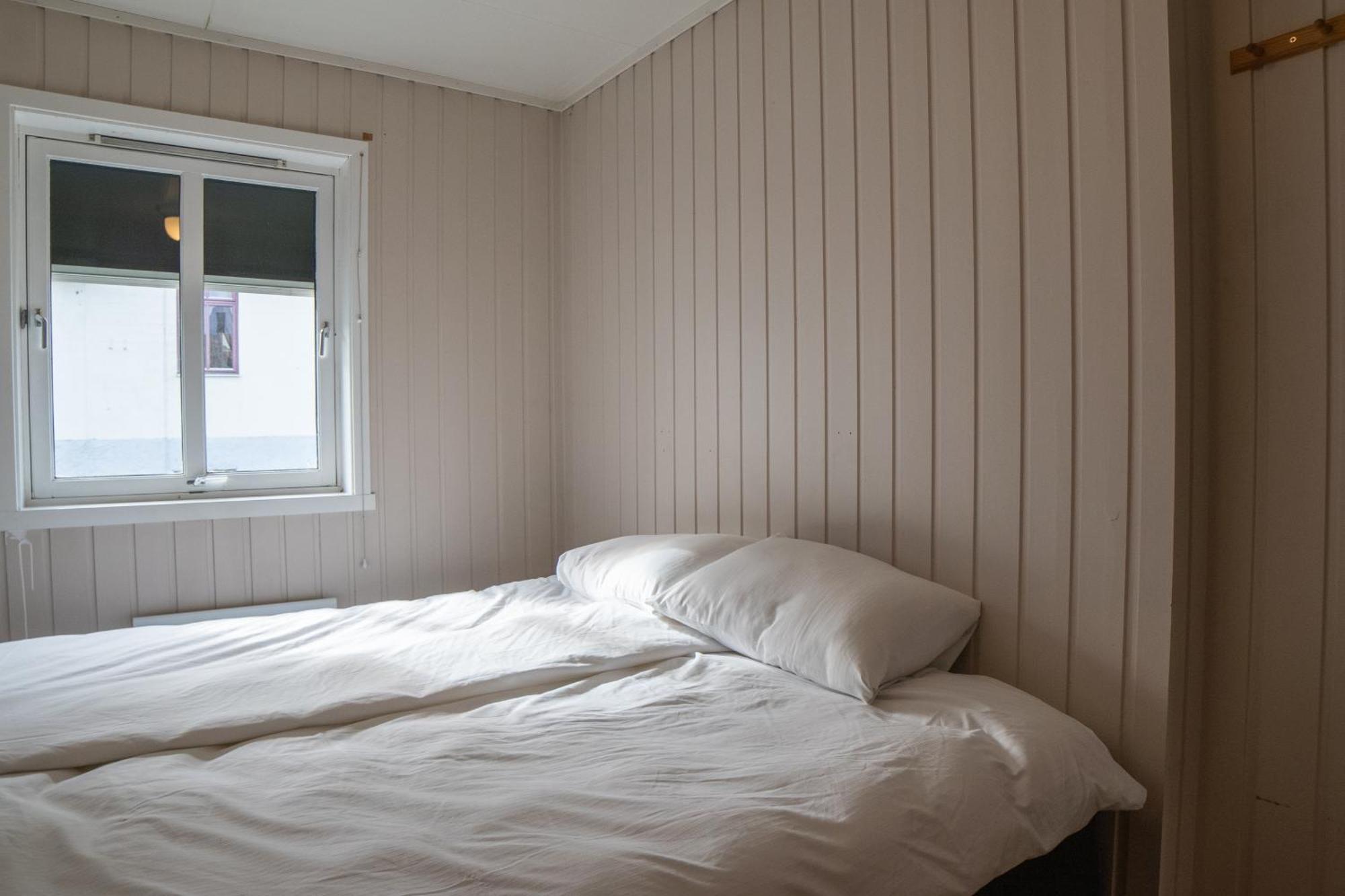 2 And 3 Apartment *
