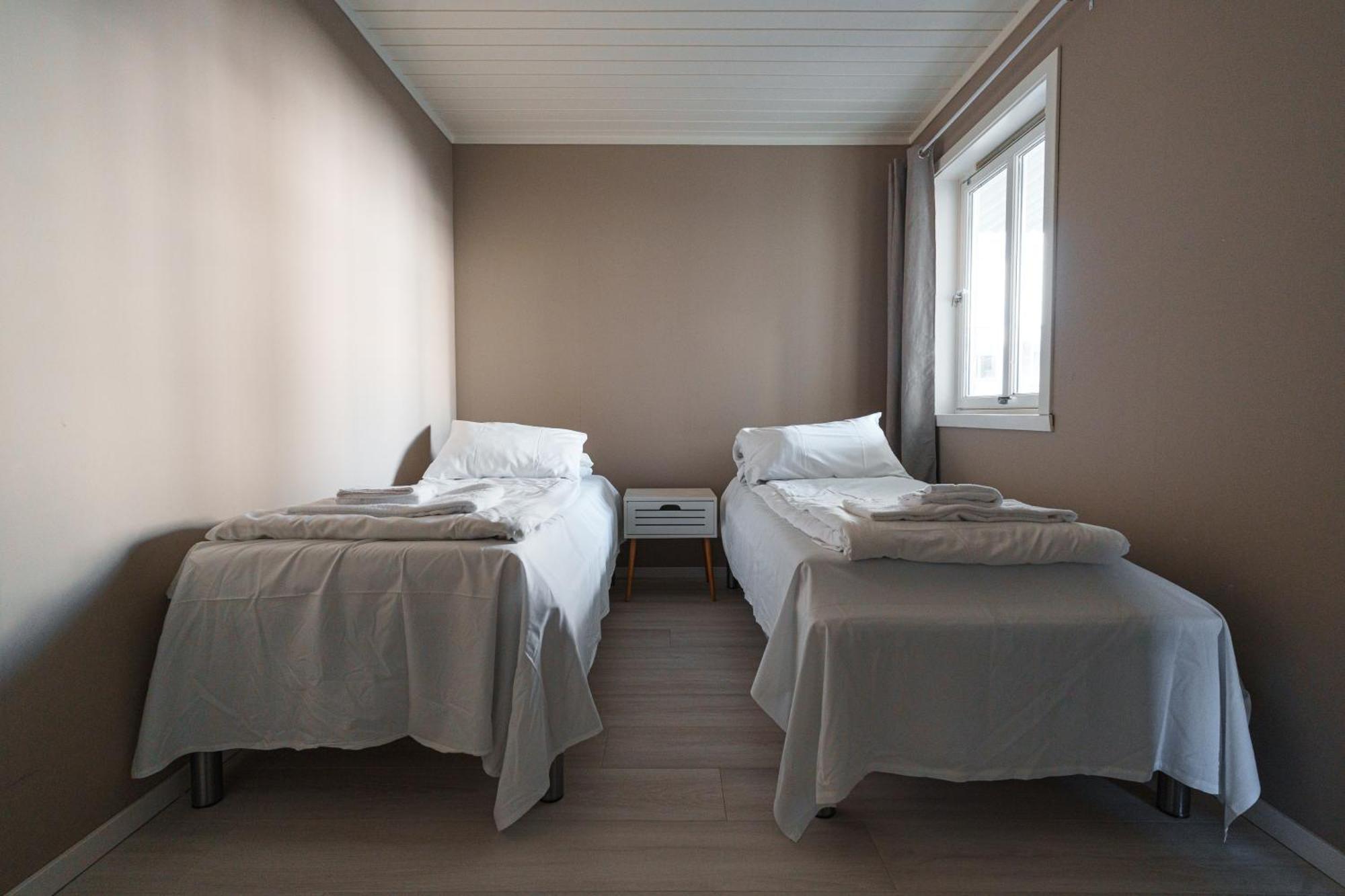 2 And 3 Apartment *