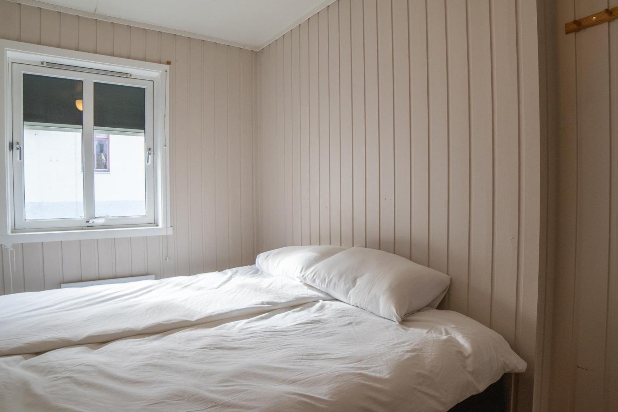 2 And 3 Apartment *
